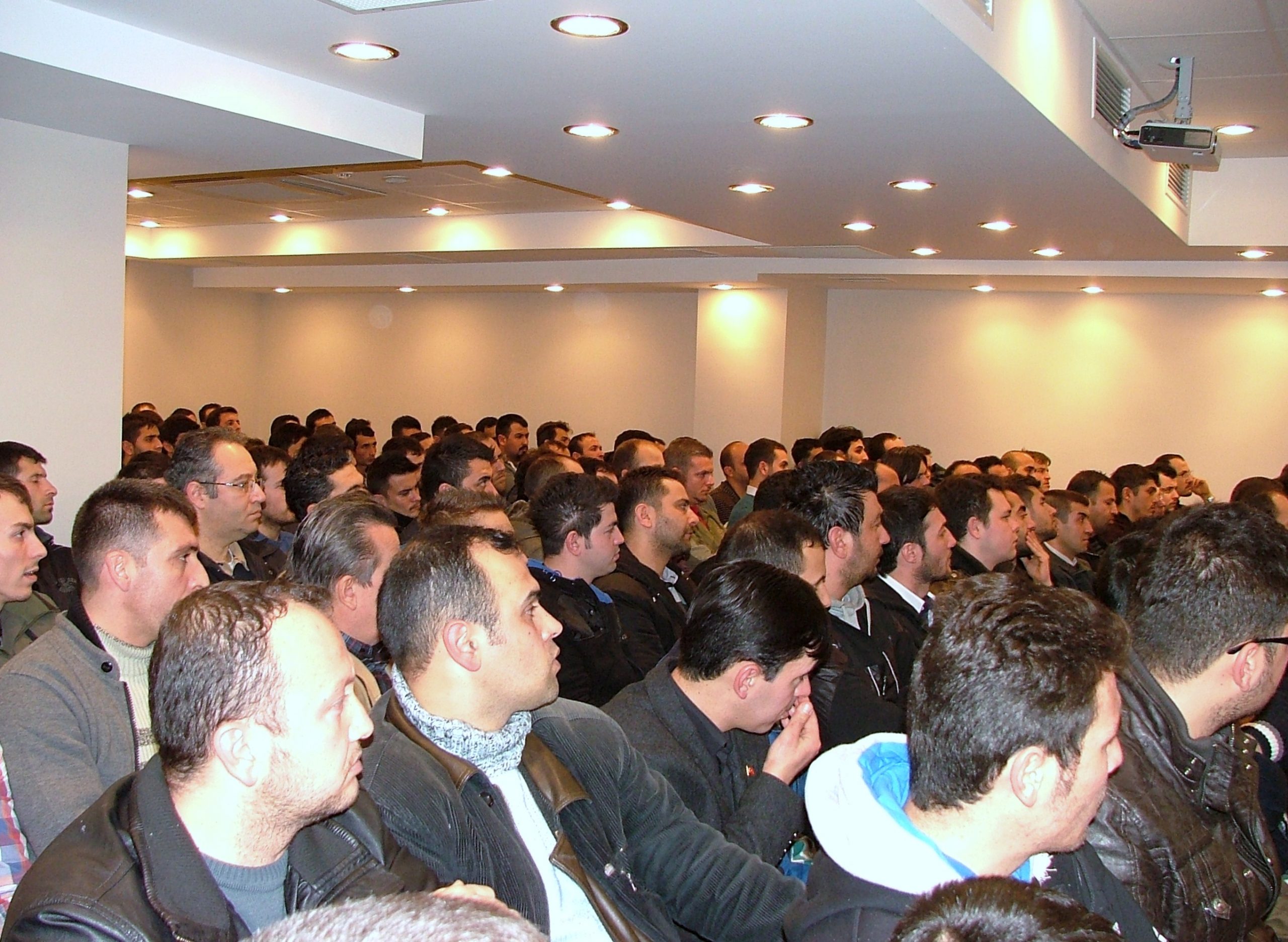 İzmir Şubemizde TPI A.Ş İşyerinde Çalışan Üyelerimize TİS Bilgilendirme Toplantısı