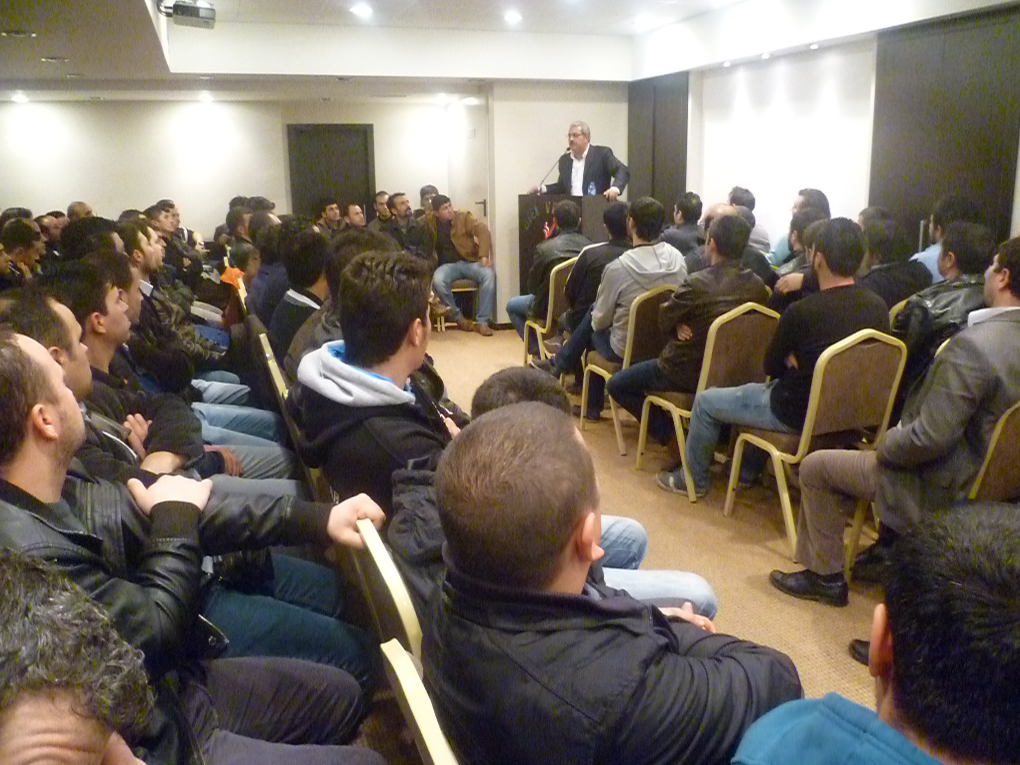 İzmir Şubemizde TPI A.Ş İşyerinde Çalışan Üyelerimize TİS Bilgilendirme Toplantısı