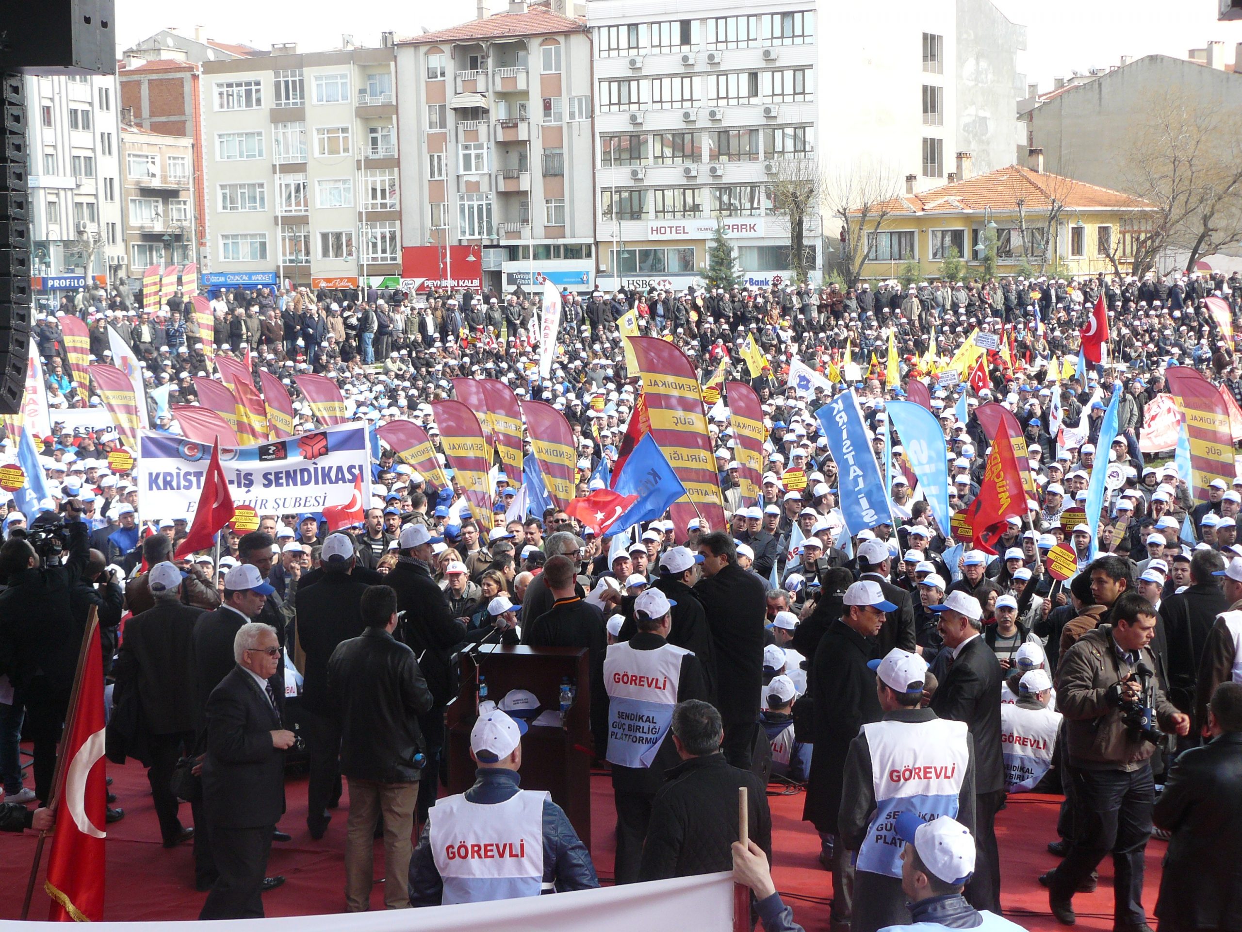 İŞÇİLER 'TAŞERONA HAYIR' DEDİ