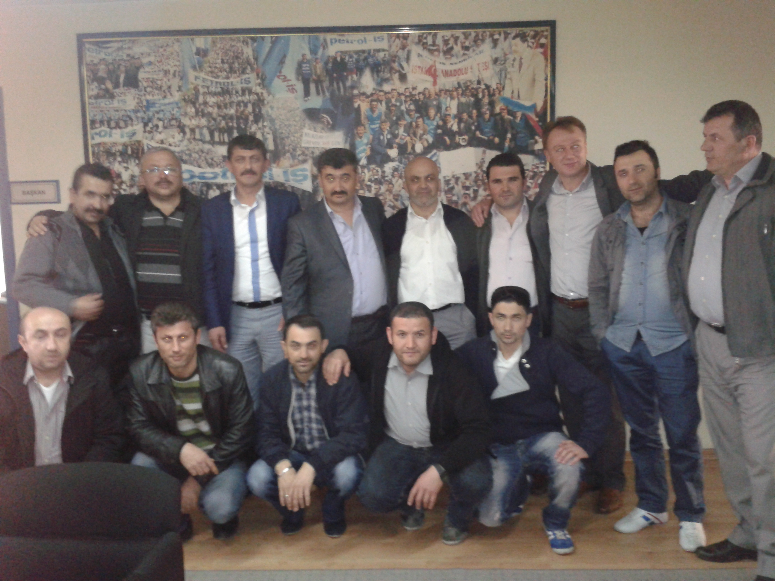 Mutlu Akü’de Çalışan Üyelerimizden İstanbul 2 Nolu Şubemize kutlama ziyareti