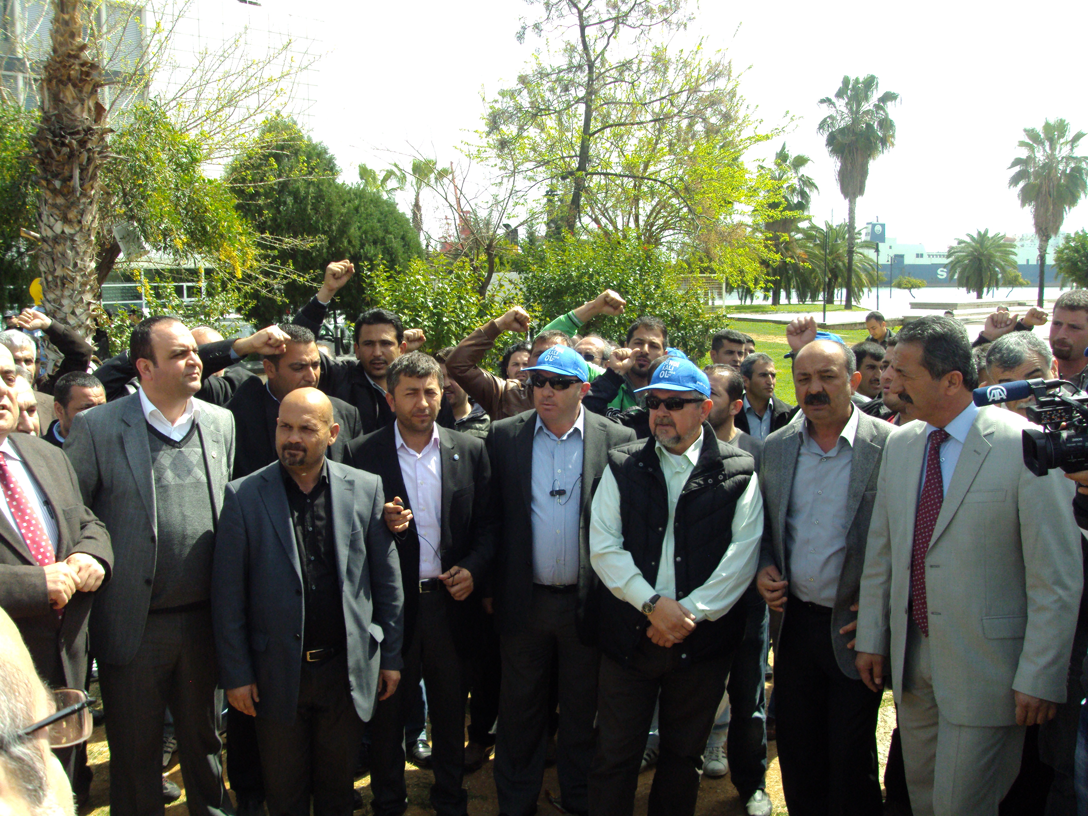 Uluslararası Mersin Limanı (MIP) ile Taşeron Firmadan Atılan İşçilerin Kuklalı Eylemi