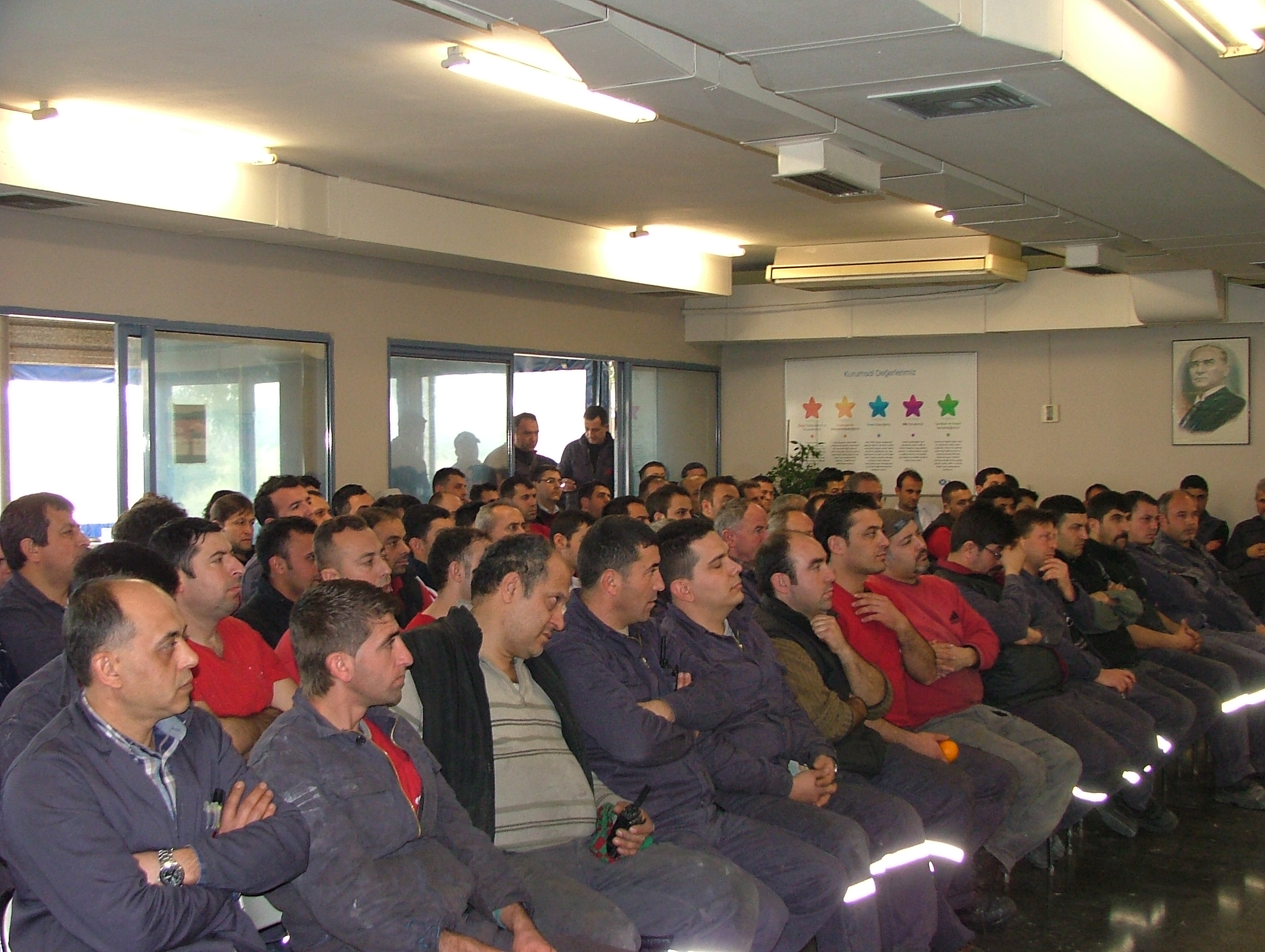 DYO Boya Fabrikaları San. Tic. A.Ş’de TİS Bilgilendirme Toplantısı Yapıldı