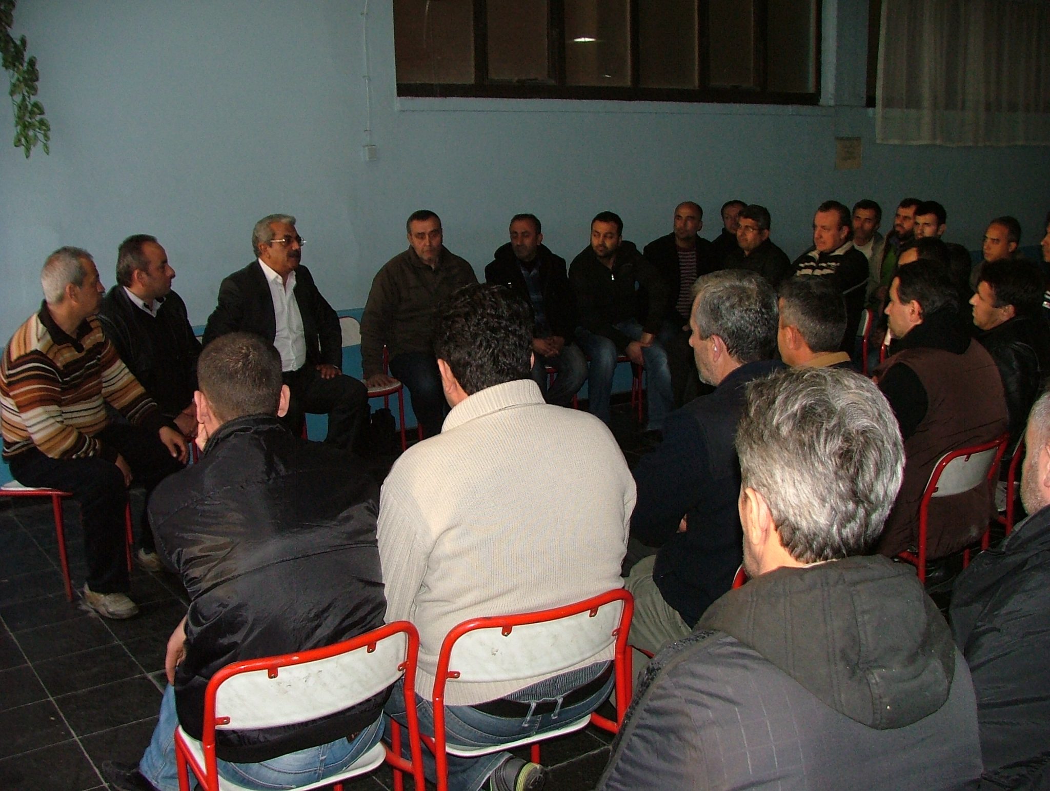 GÖKTEPE PLASTİK'TE İŞYERİNE KAPANMA EYLEMİ