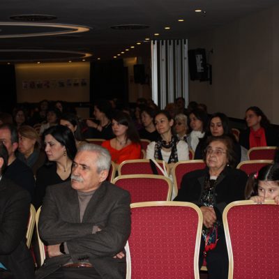 Karanlık tablodan sızan ışık: Petrol-İş Kadın Dergisi