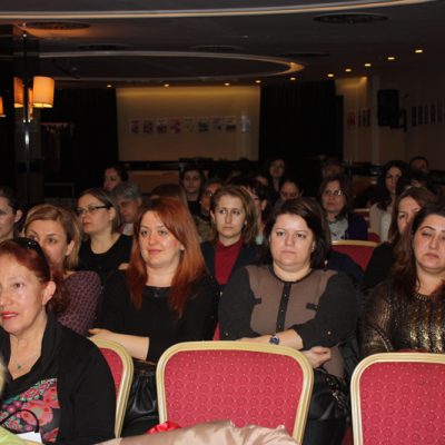 Karanlık tablodan sızan ışık: Petrol-İş Kadın Dergisi