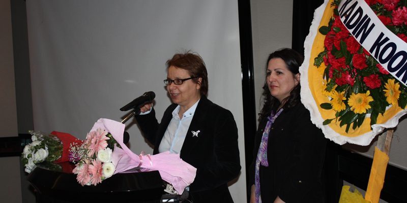 Karanlık tablodan sızan ışık: Petrol-İş Kadın Dergisi