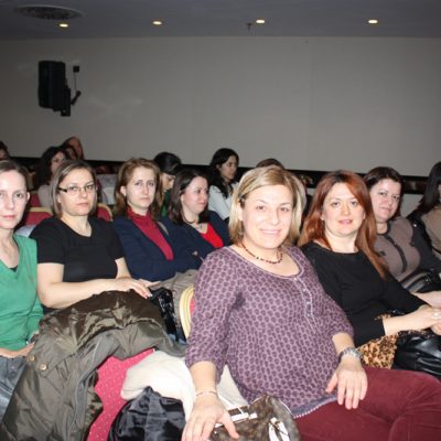 Karanlık tablodan sızan ışık: Petrol-İş Kadın Dergisi