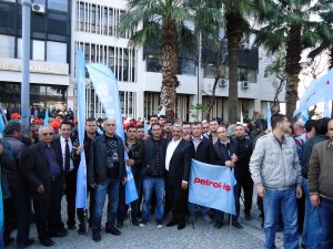 İZMİR’DE TAŞERON İŞÇİLİĞİNE HAYIR MİTİNGİ