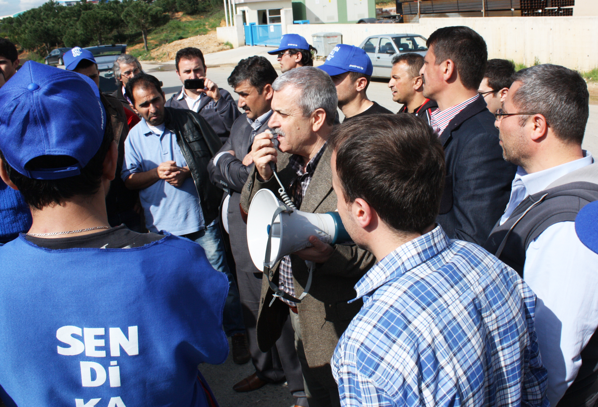 PMR Kauçuk İşçileri İşlerine Dönüyor