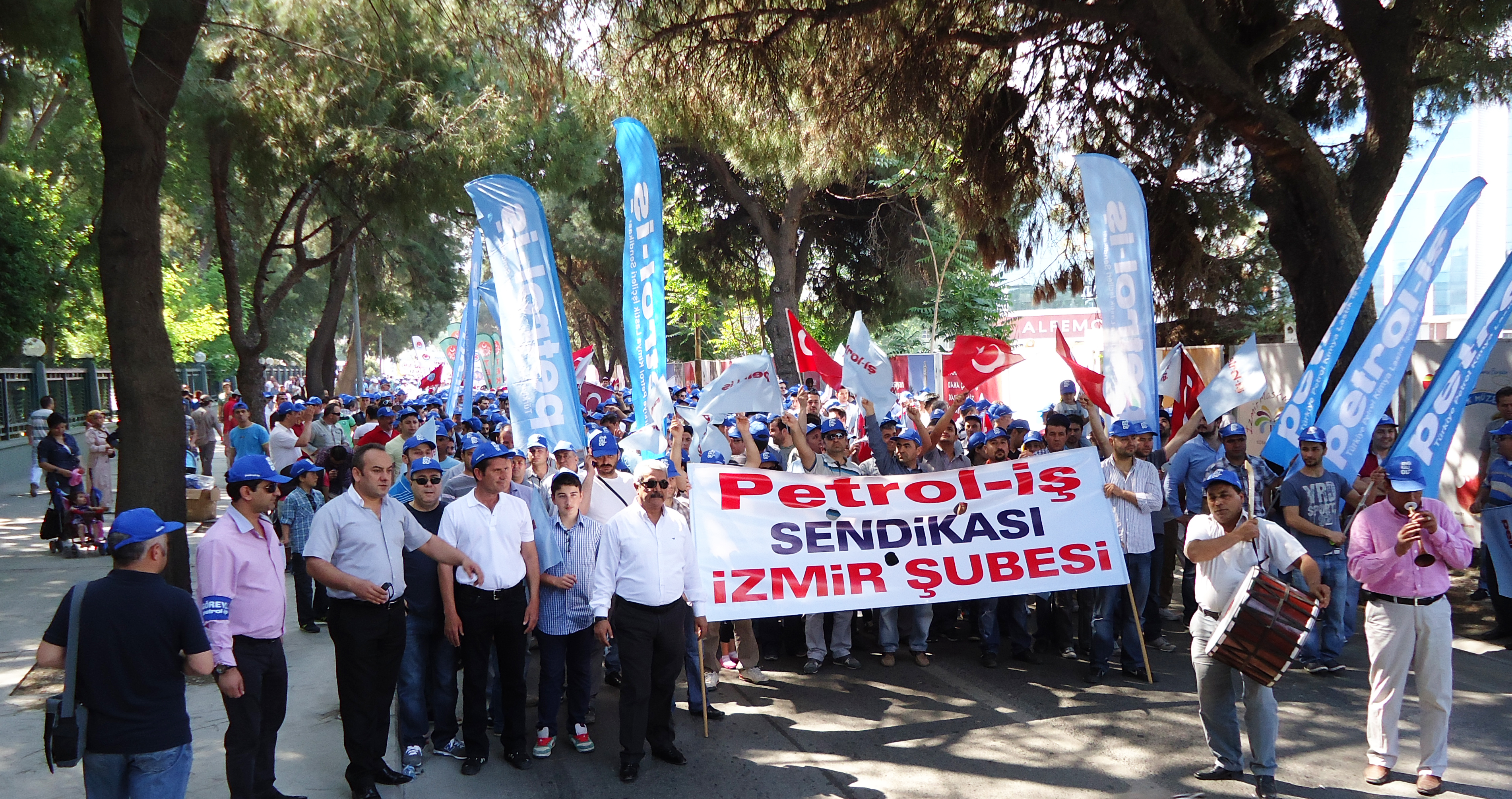 İZMİR ŞUBEMİZDE 1 MAYIS COŞKUSU