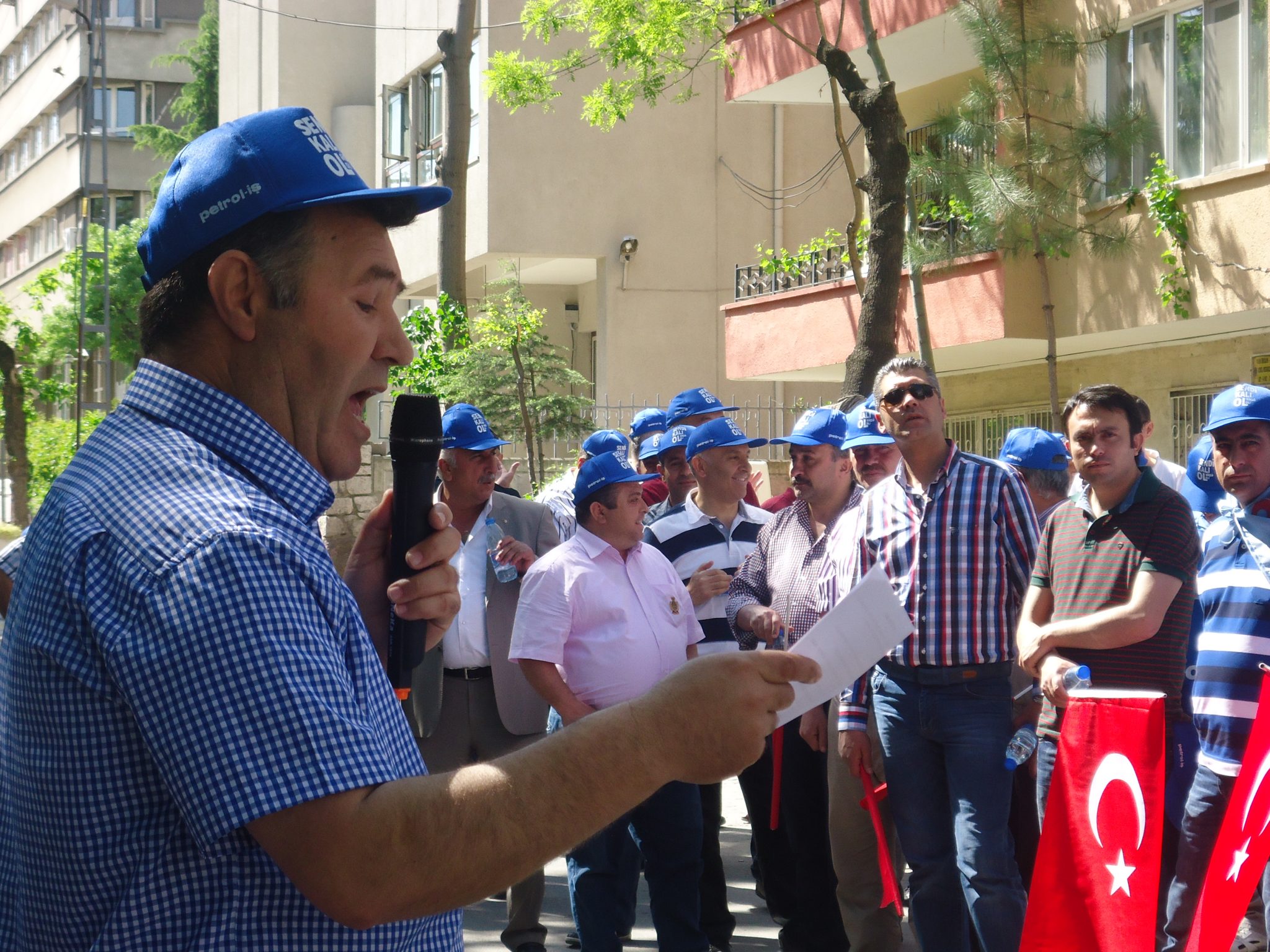 ANKARA ŞUBEMİZ 1 MAYIS’TA SIHHİYE MEYDANINDAYDI