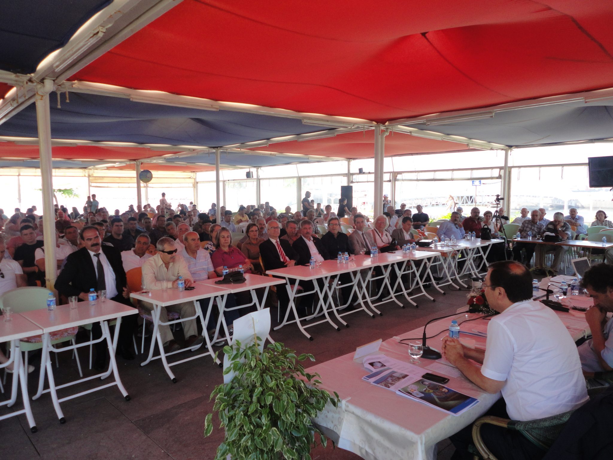 Borlara sahip çıkmak, ülkeye sahip çıkmaktır