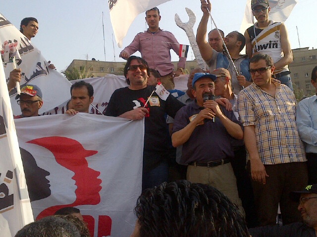 Mısır demokrasiye hızla dönmeli