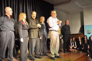 Ayaktakımı Tiyatro Topluluğu “Uğurlar Ola” Tiyatro Oyununu Sergiledi