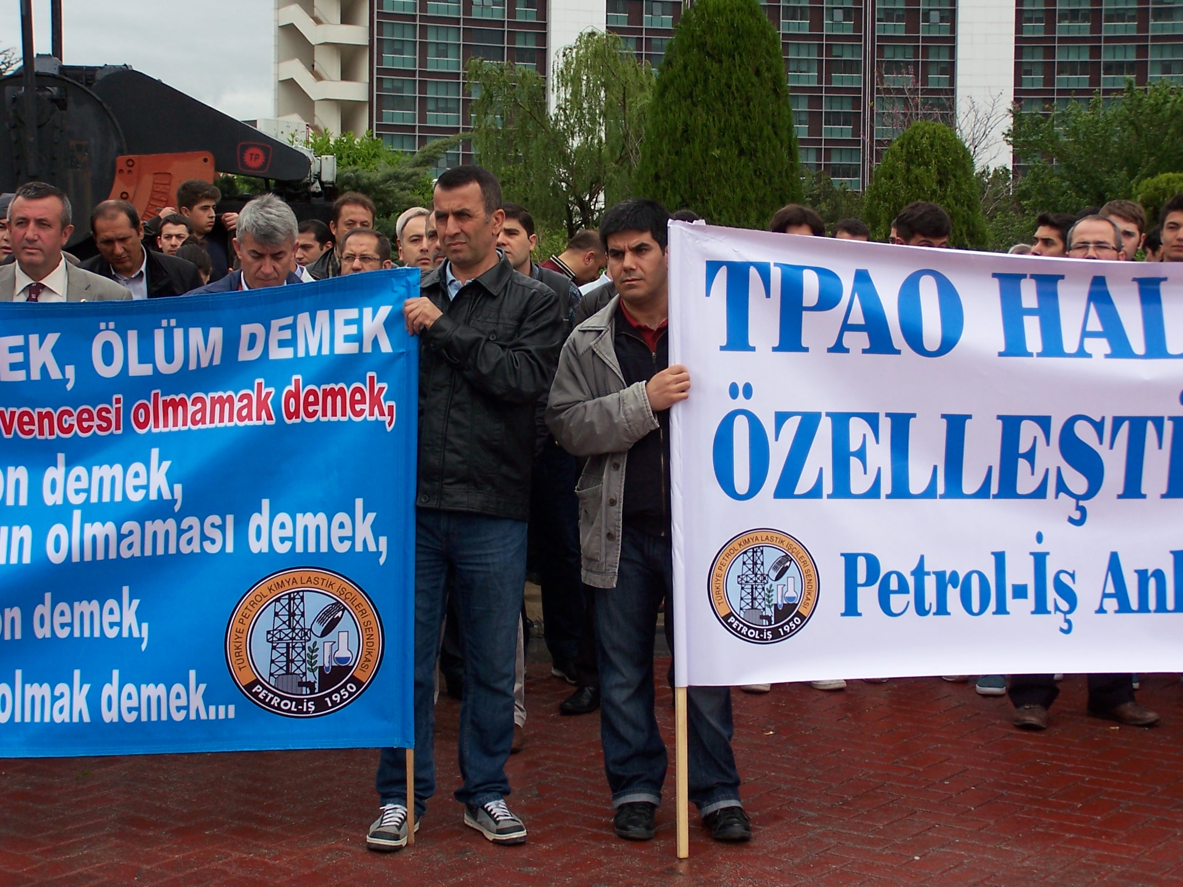 Polimer’de Yunan işçileriyle dayanışma eylemi