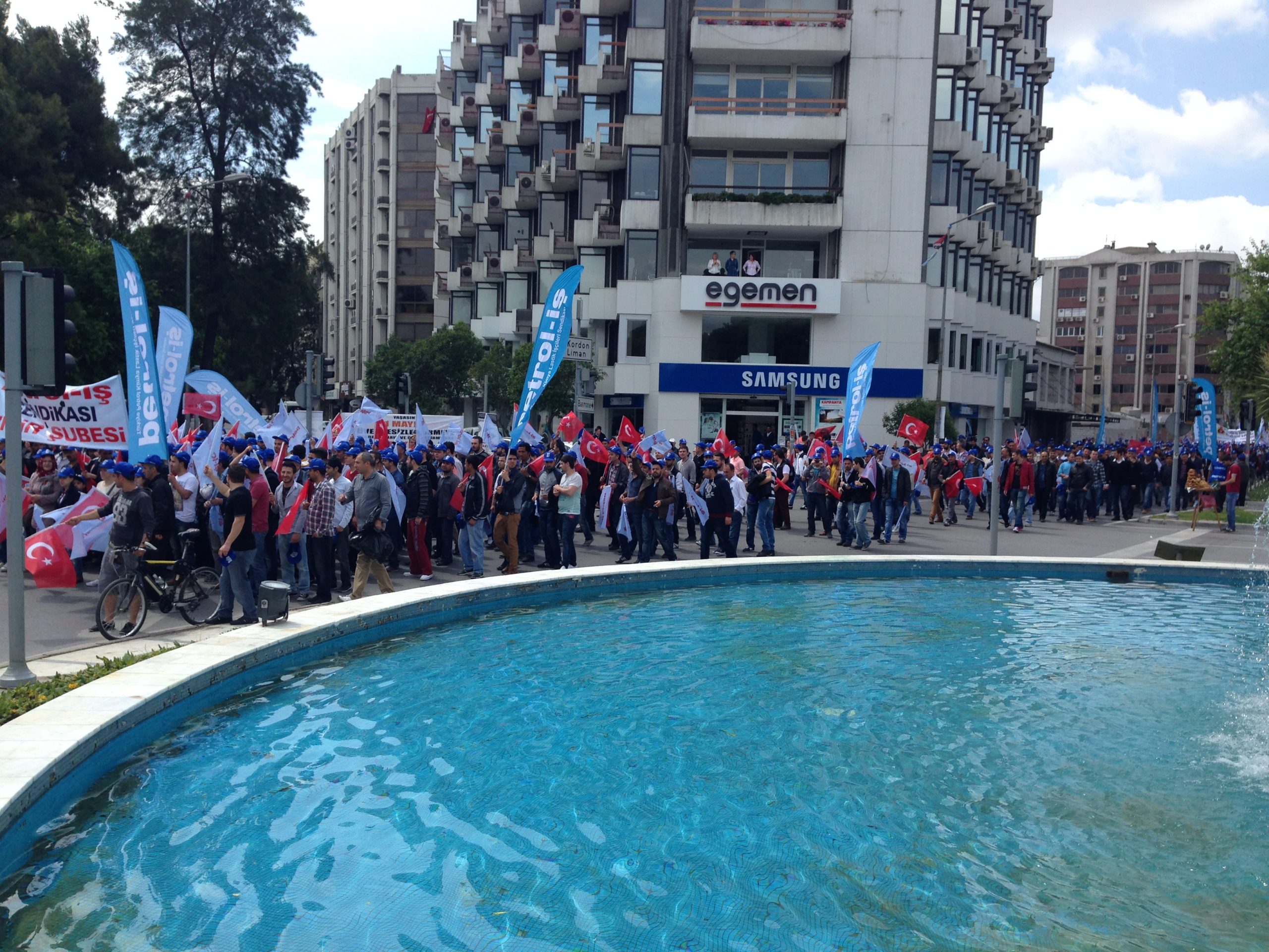 İzmir'de coşkulu 1 Mayıs