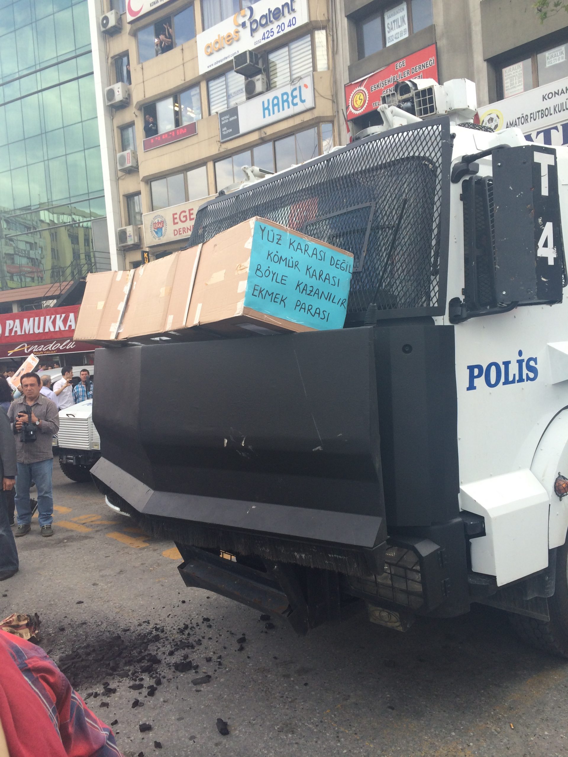 İzmir'de Soma İçin İş Bırakma