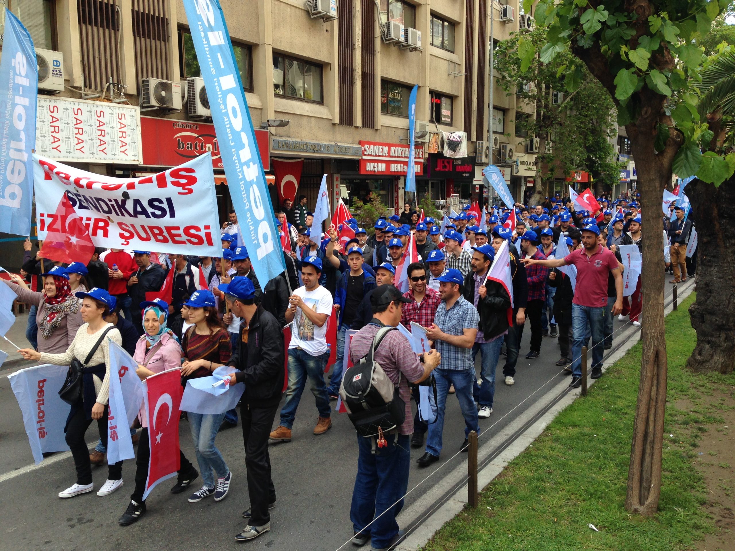 İzmir'de coşkulu 1 Mayıs