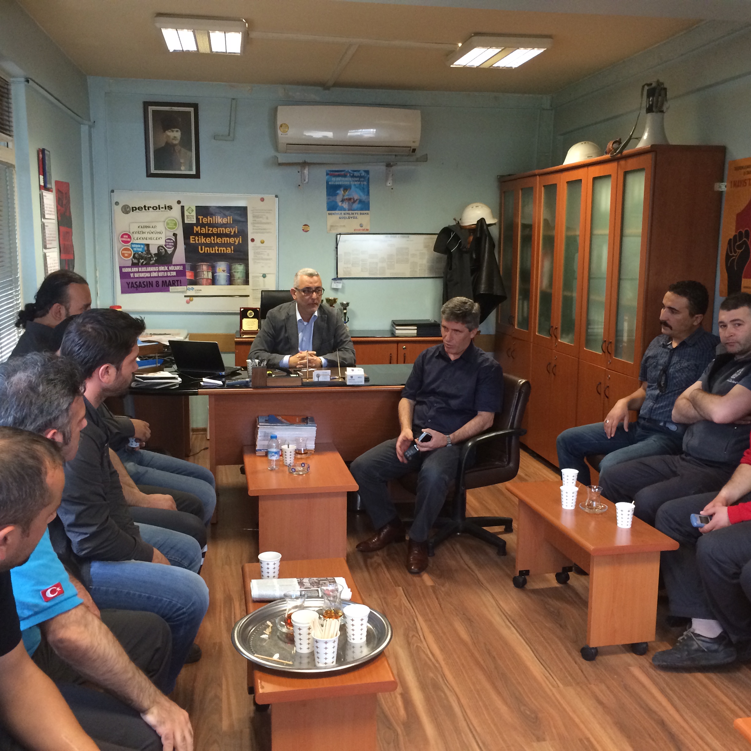 Gebze'de Fabrikalar Soma için Durdu