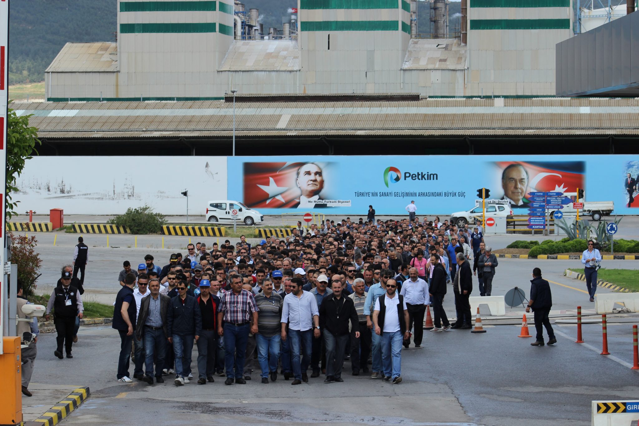 Aliağa Şubesi'ne bağlı işyerlerinde iş bırakma