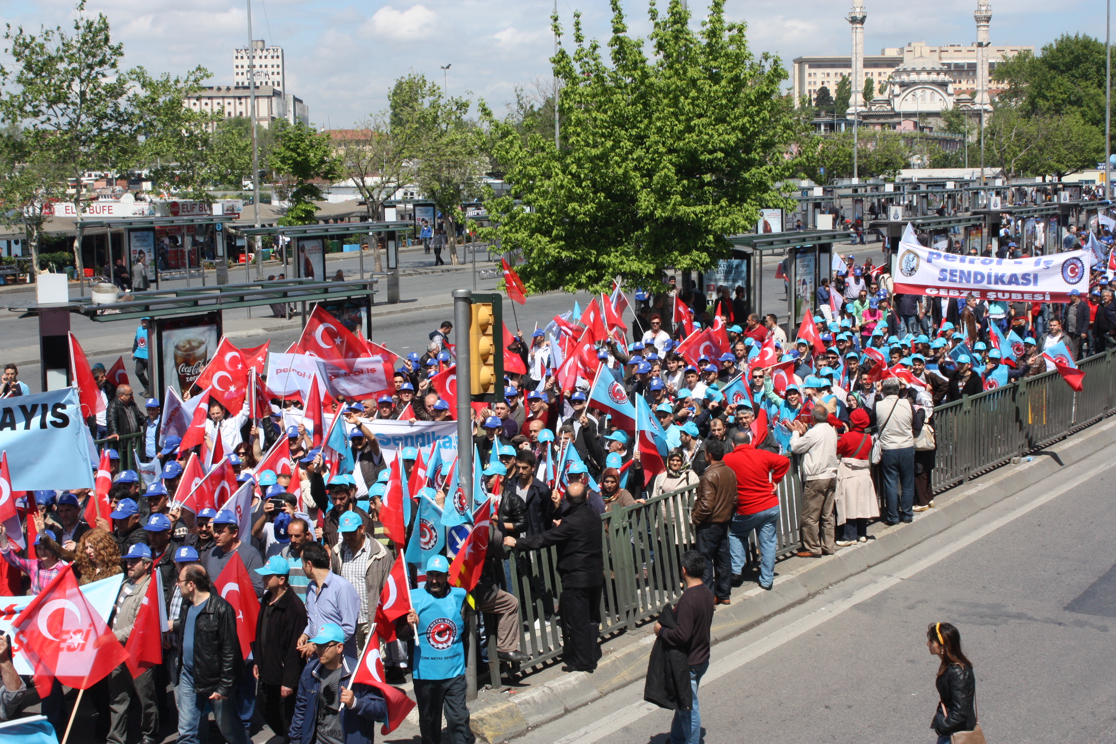 Gebze Şubemizin Kadıköy'de 1 Mayıs Kutlaması