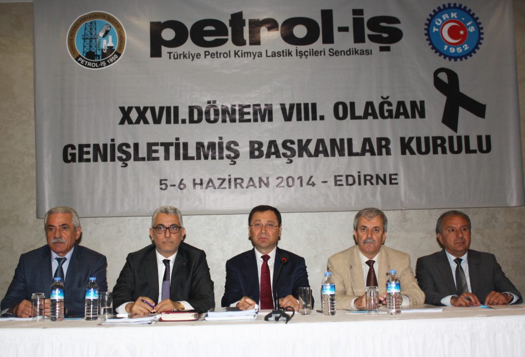 Özelleştirmelere ve taşeronlaştırmaya tavizsiz bir şekilde karşı çıkıyoruz