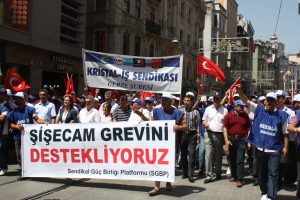 ŞİŞECAM GREVİNİ DESTEKLİYORUZ!