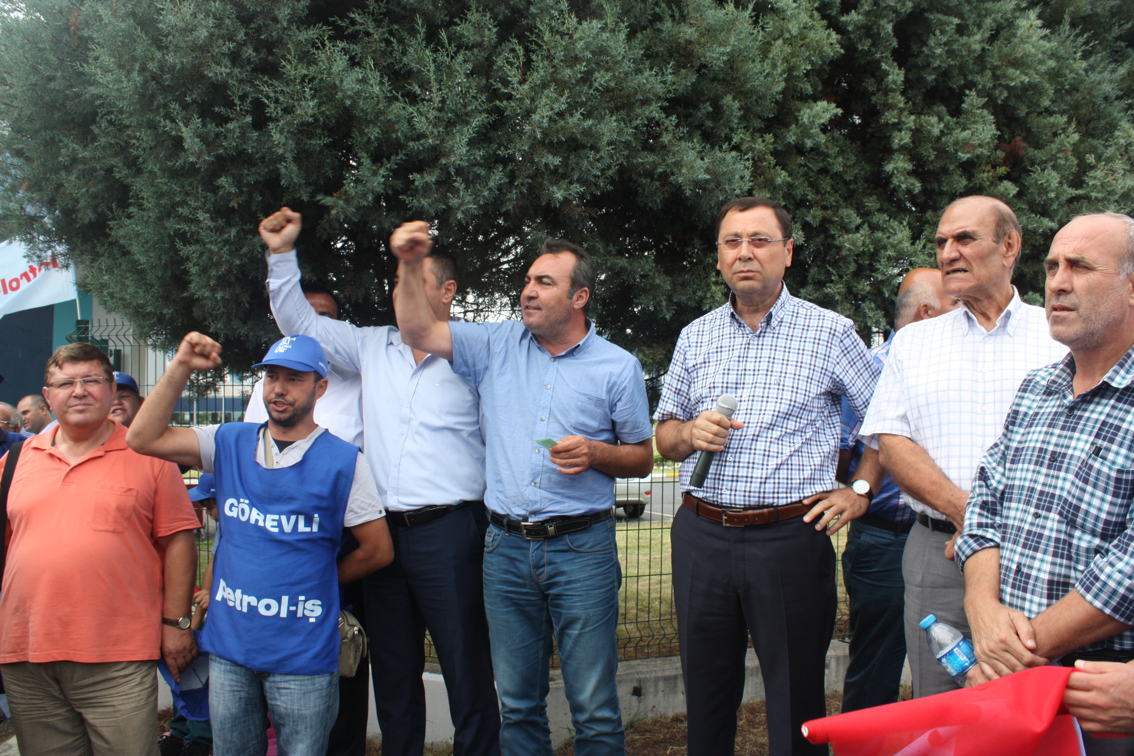 DİRENİŞİMİZ BÜYÜYEREK DEVAM EDİYOR