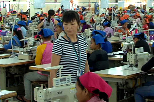 İşçiler peş peşe bayılıyor!