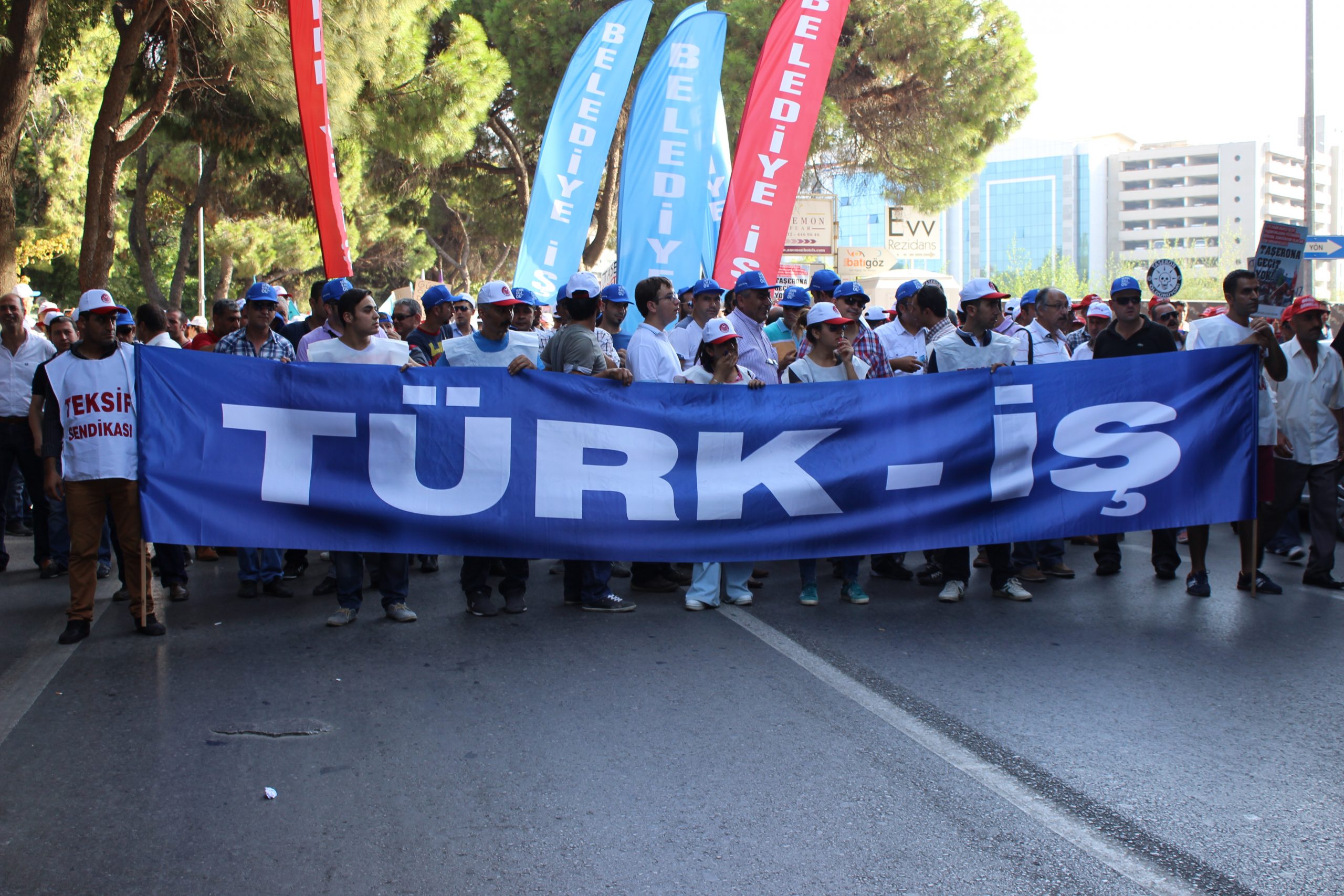 “Taşerona Hayır” Mitingi ile Tek Yürek Olundu
