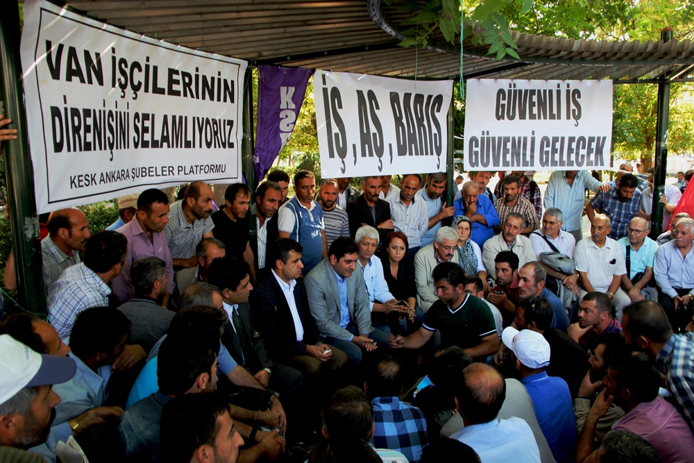 İşlerinden atılan Vanlı işçiler, direnişlerini Ankara’da sürdürüyor