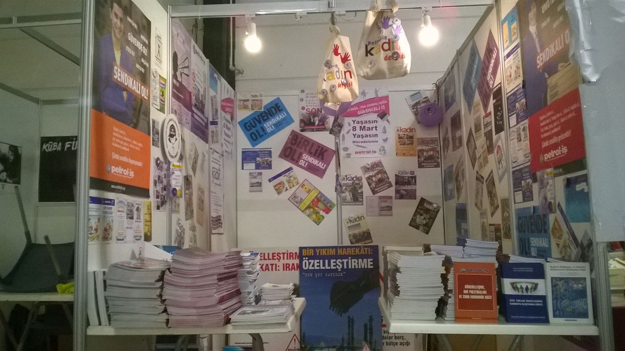 PETROL-İŞ SENDİKASI YAYINLARI TÜYAP KİTAP FUARI’NDA