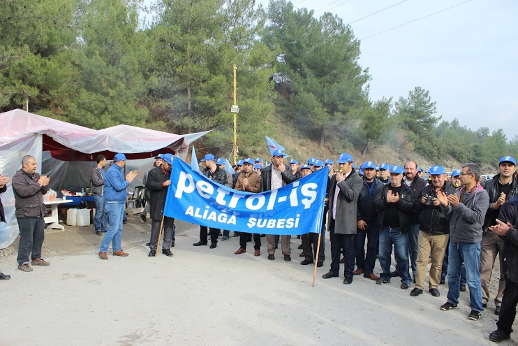 ONURLU DİRENİŞİNİZİN YANINDAYIZ