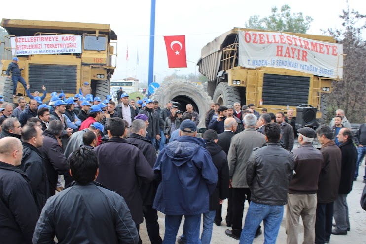 ONURLU DİRENİŞİNİZİN YANINDAYIZ