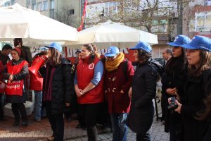“Petrol-İş Kadından Selam Getirdik”