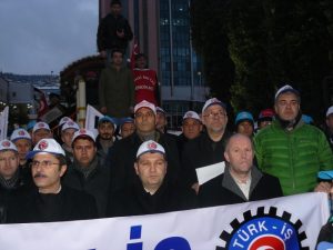 Türk-İş  Kocaeli’nde  Kıdem Tazminatı için Yürüdü