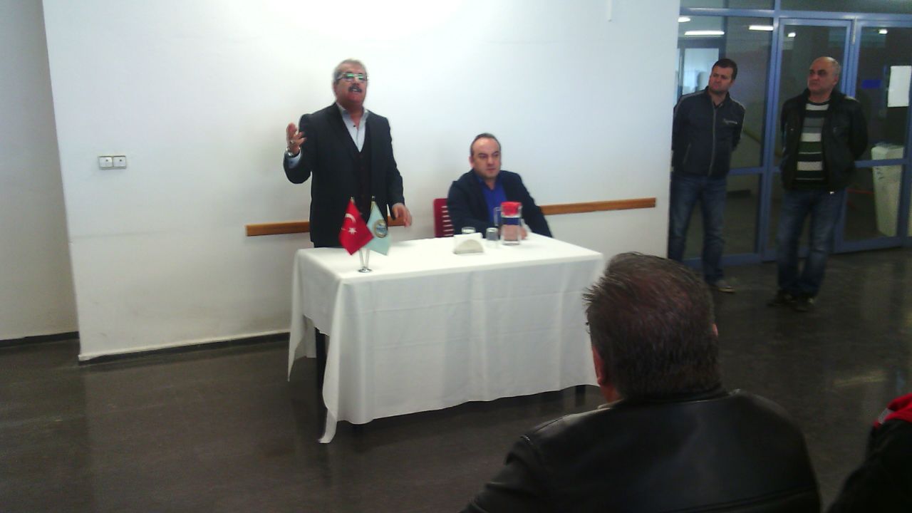 İzmir Şubemize bağlı DYO Boya Fabrikaları'nda çalışan üyelerimizi TİS Bilgilendirme toplantısı