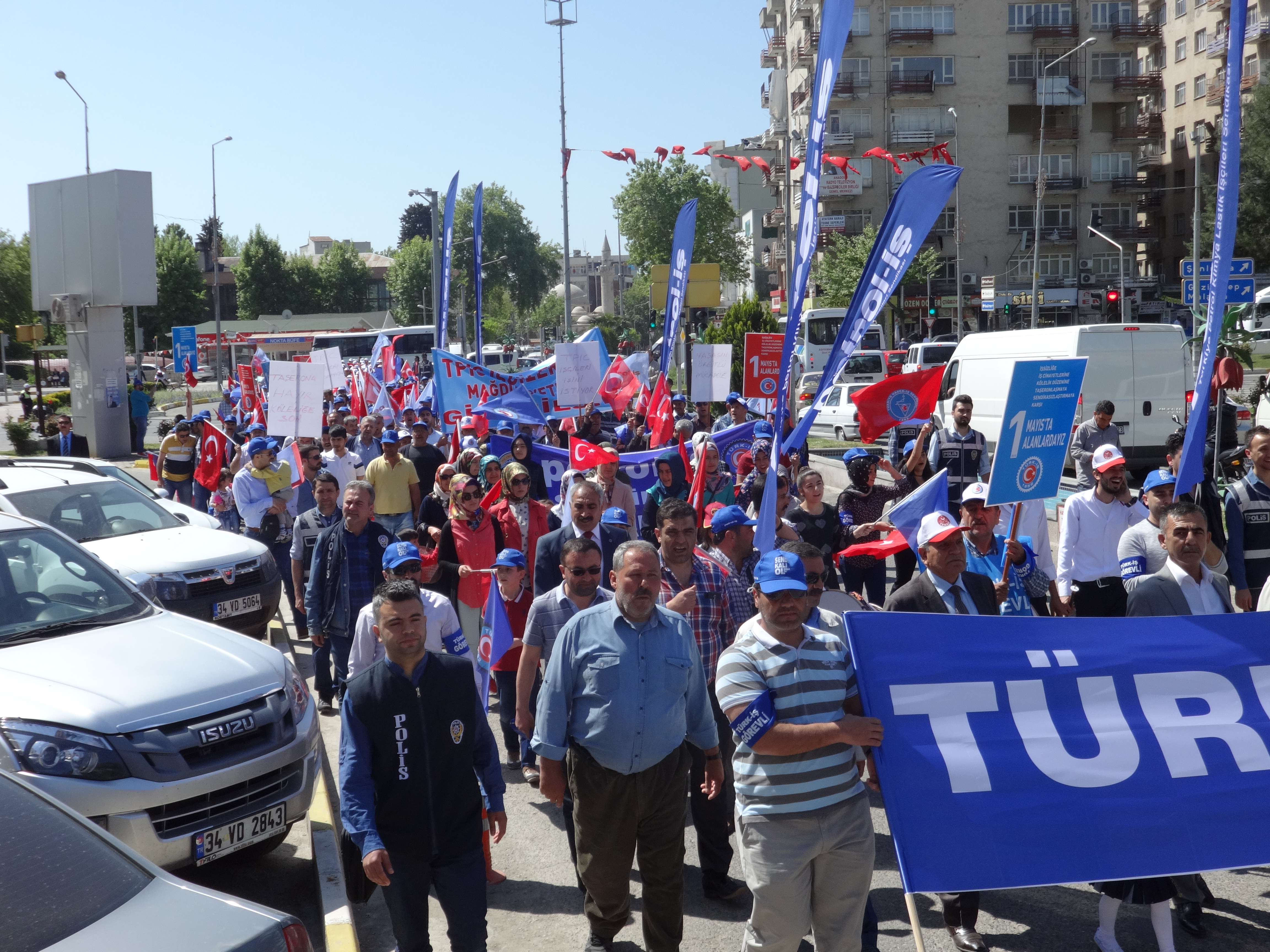 Ürosan Mobilya işyerinde toplu iş sözleşmesi imzalandı