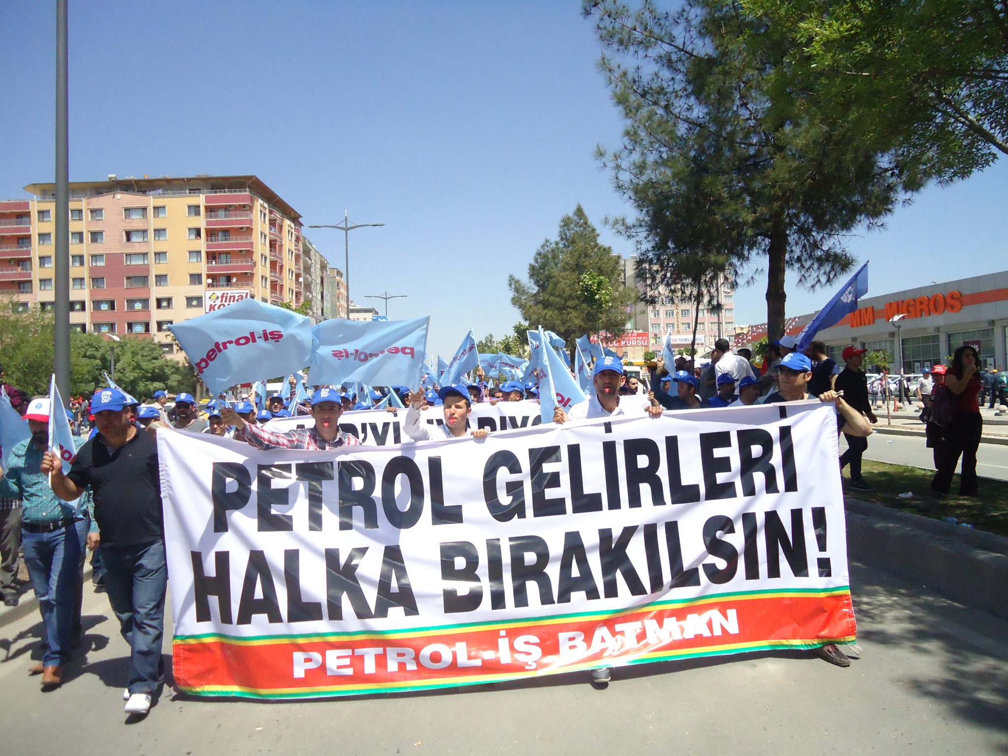 Batman'da 1 Mayıs Coşkulu Kutlandı