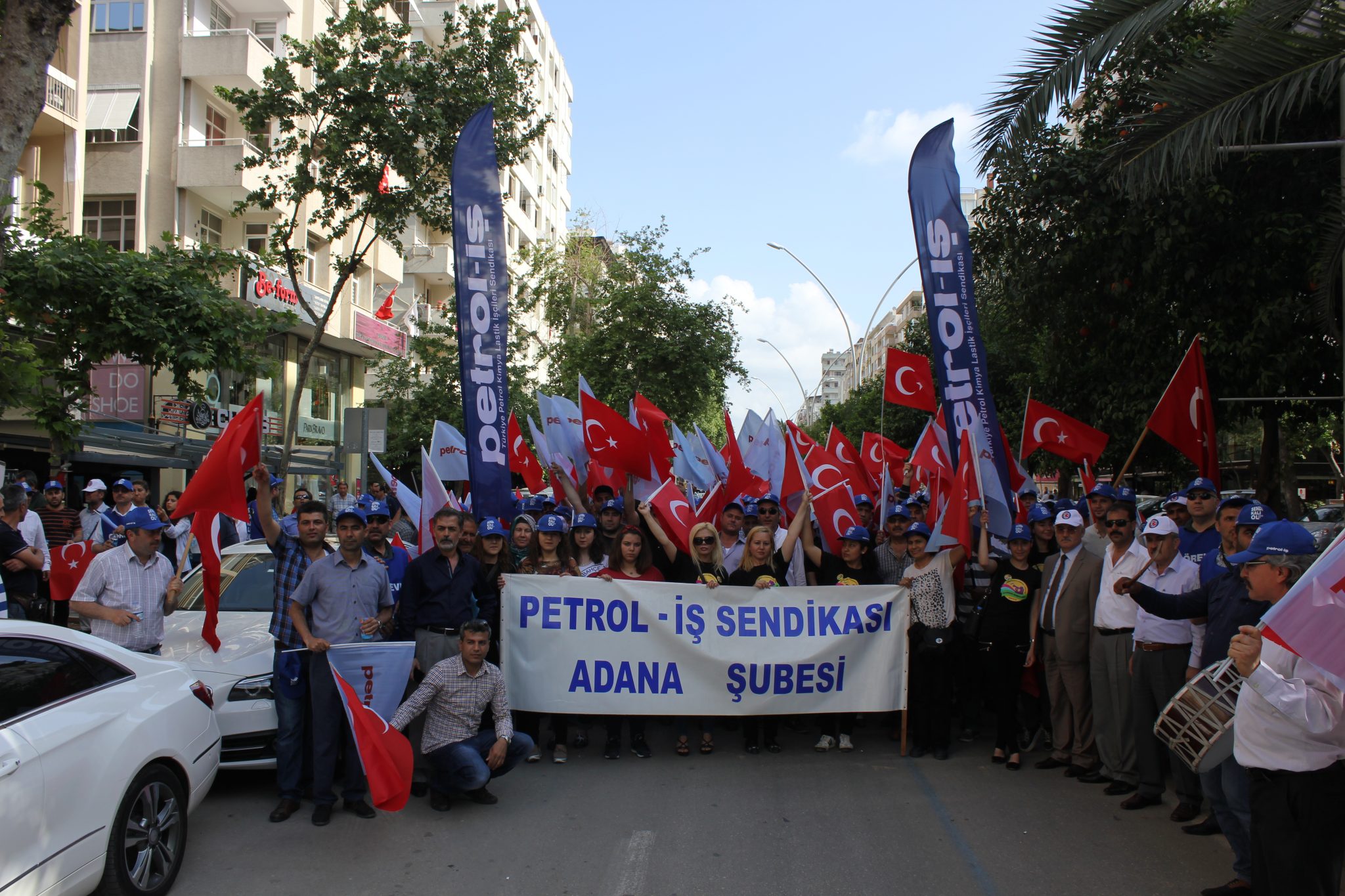 Adana'da 1 Mayıs Coşkulu Geçti