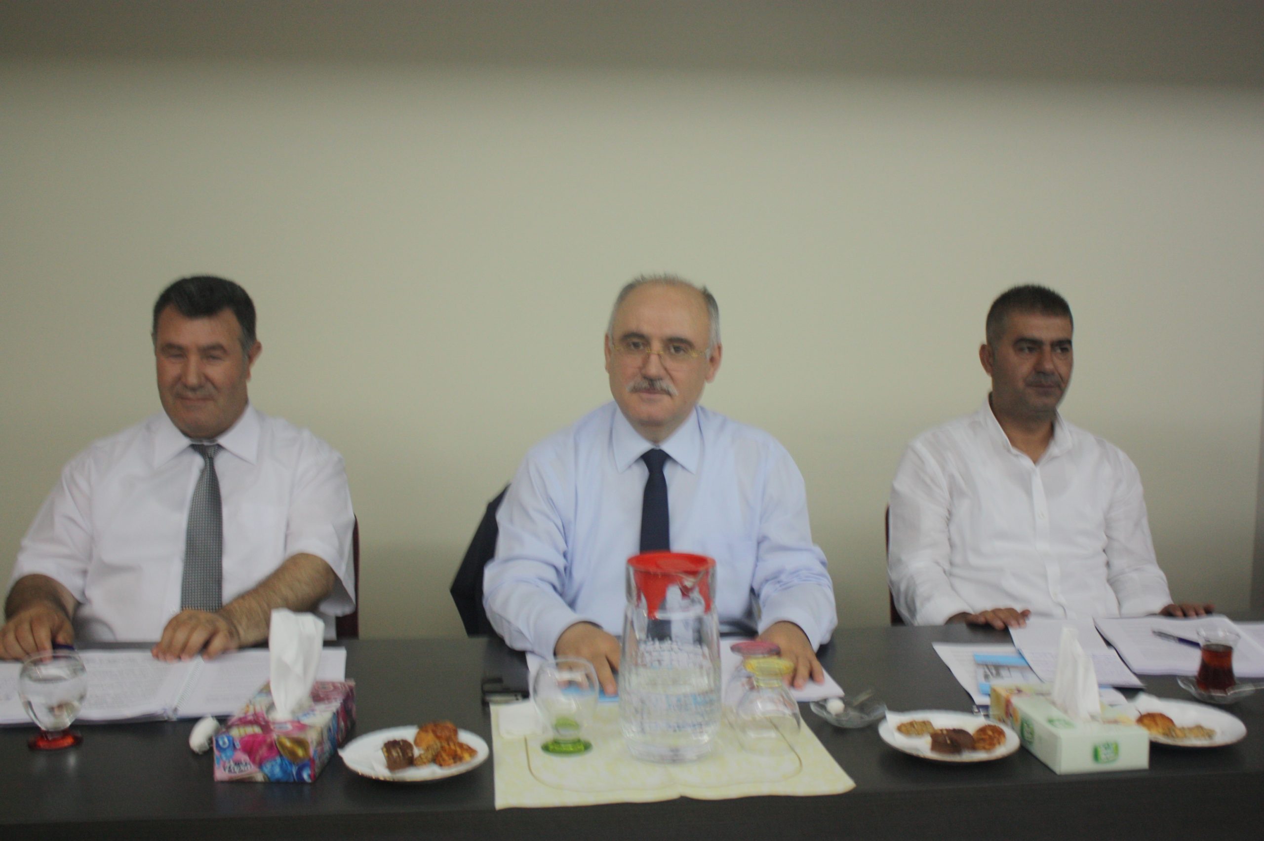 Demokratikleşmenin Önündeki Engeller Kaldırılsın