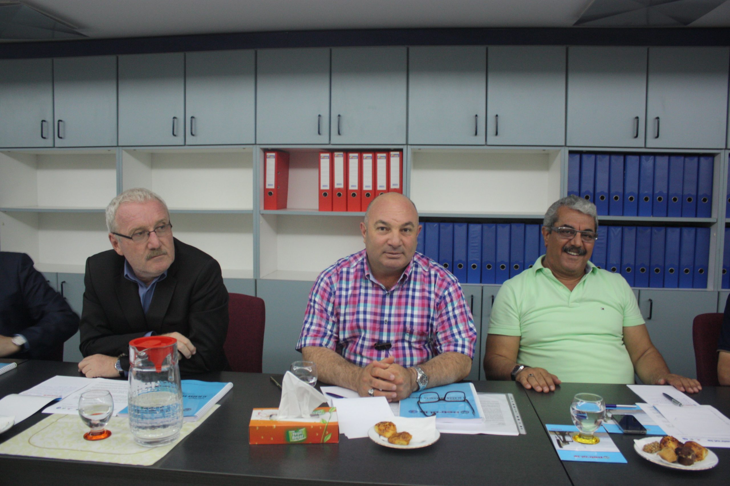 Demokratikleşmenin Önündeki Engeller Kaldırılsın