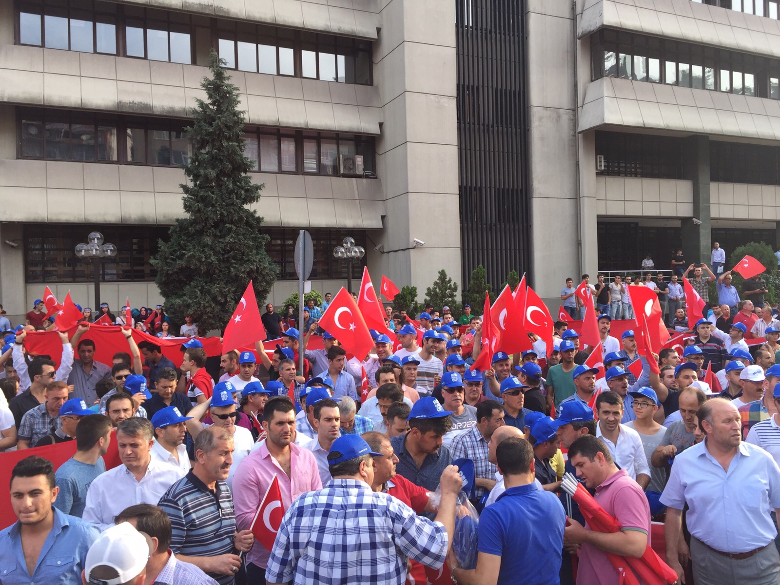 Kocaeli şehitleri için yürüdü