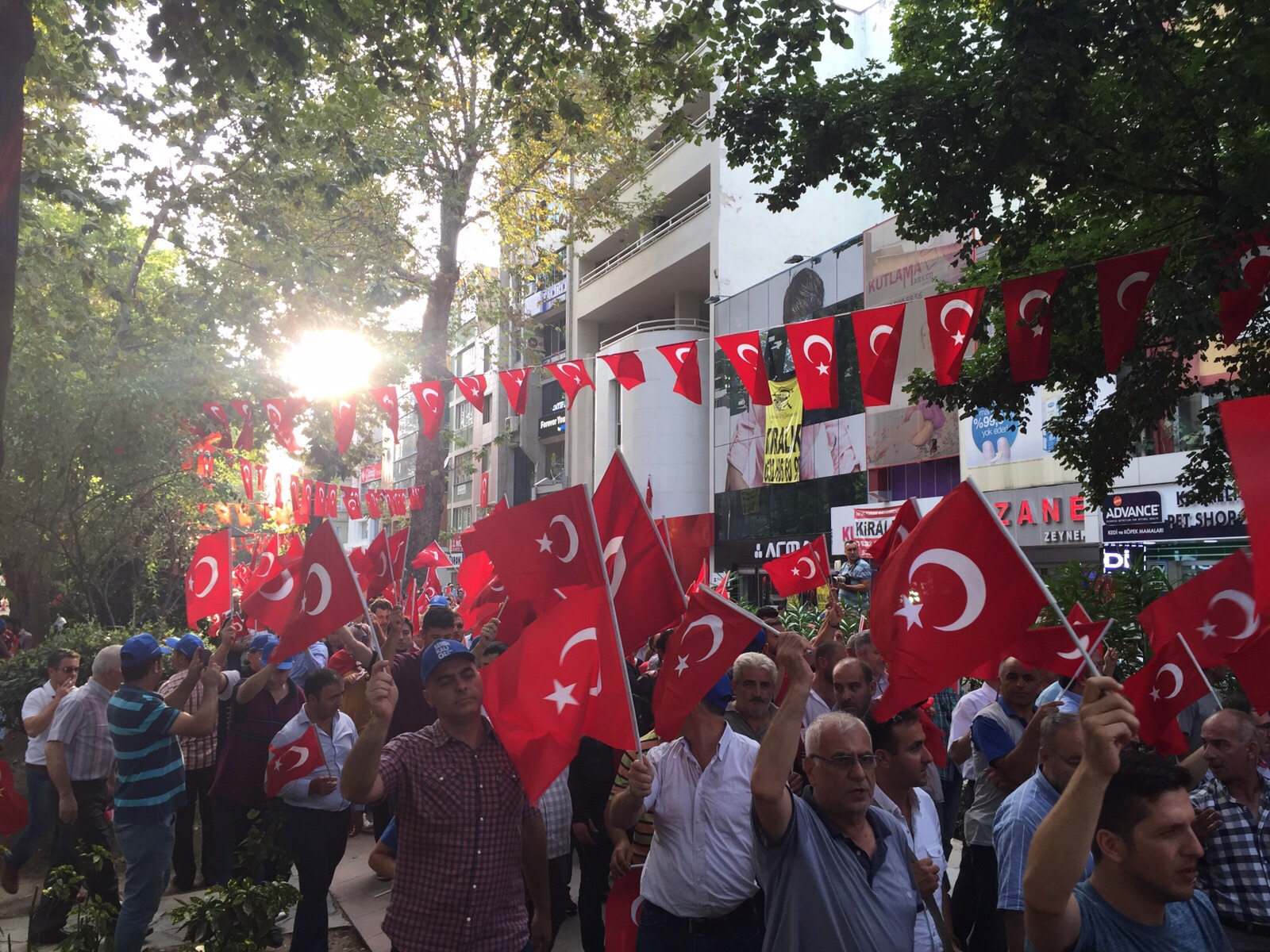 Kocaeli şehitleri için yürüdü