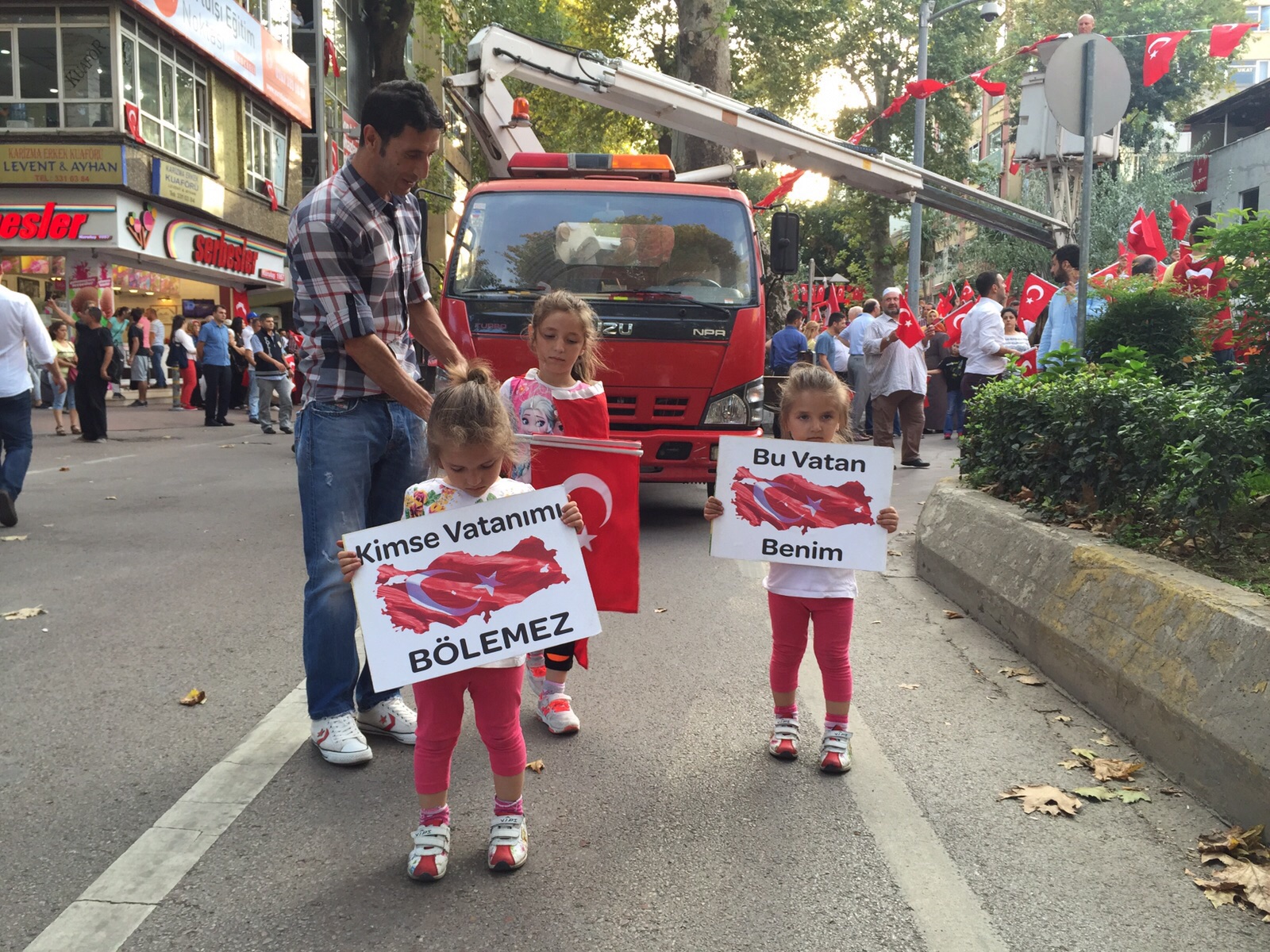 Kocaeli şehitleri için yürüdü