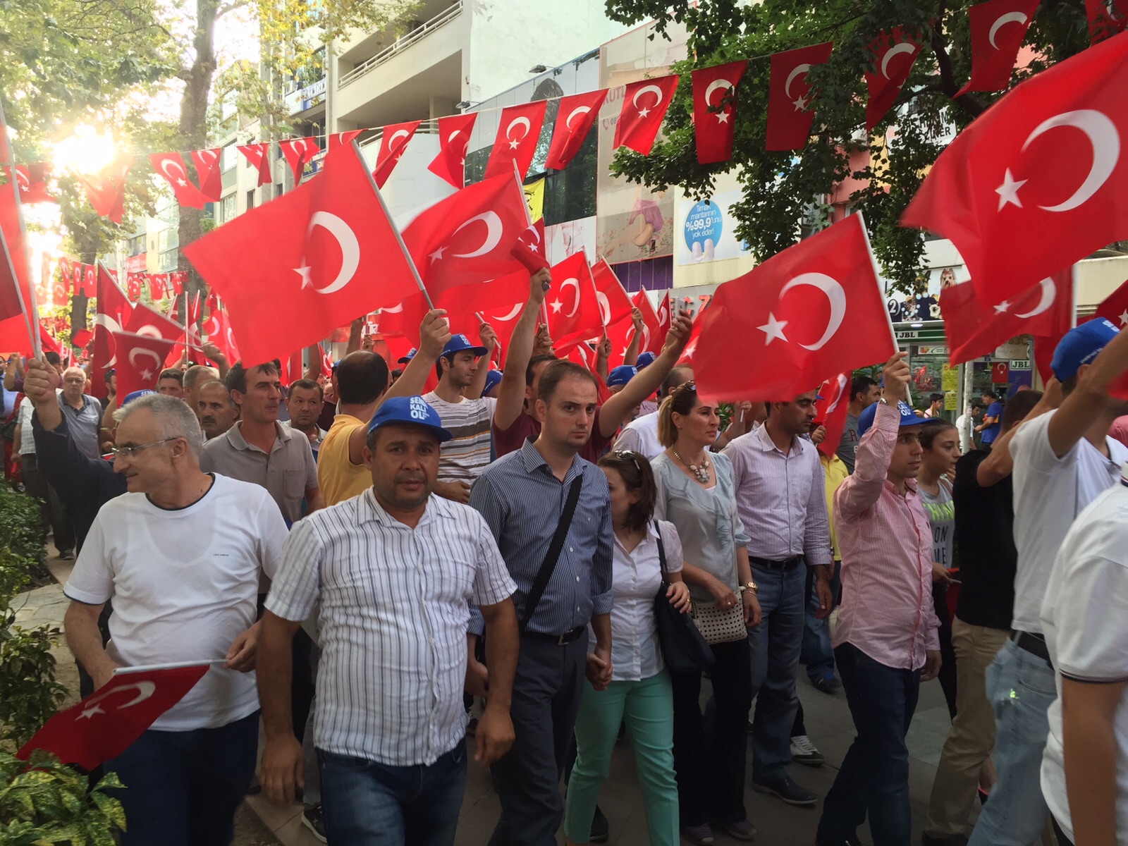 Kocaeli şehitleri için yürüdü