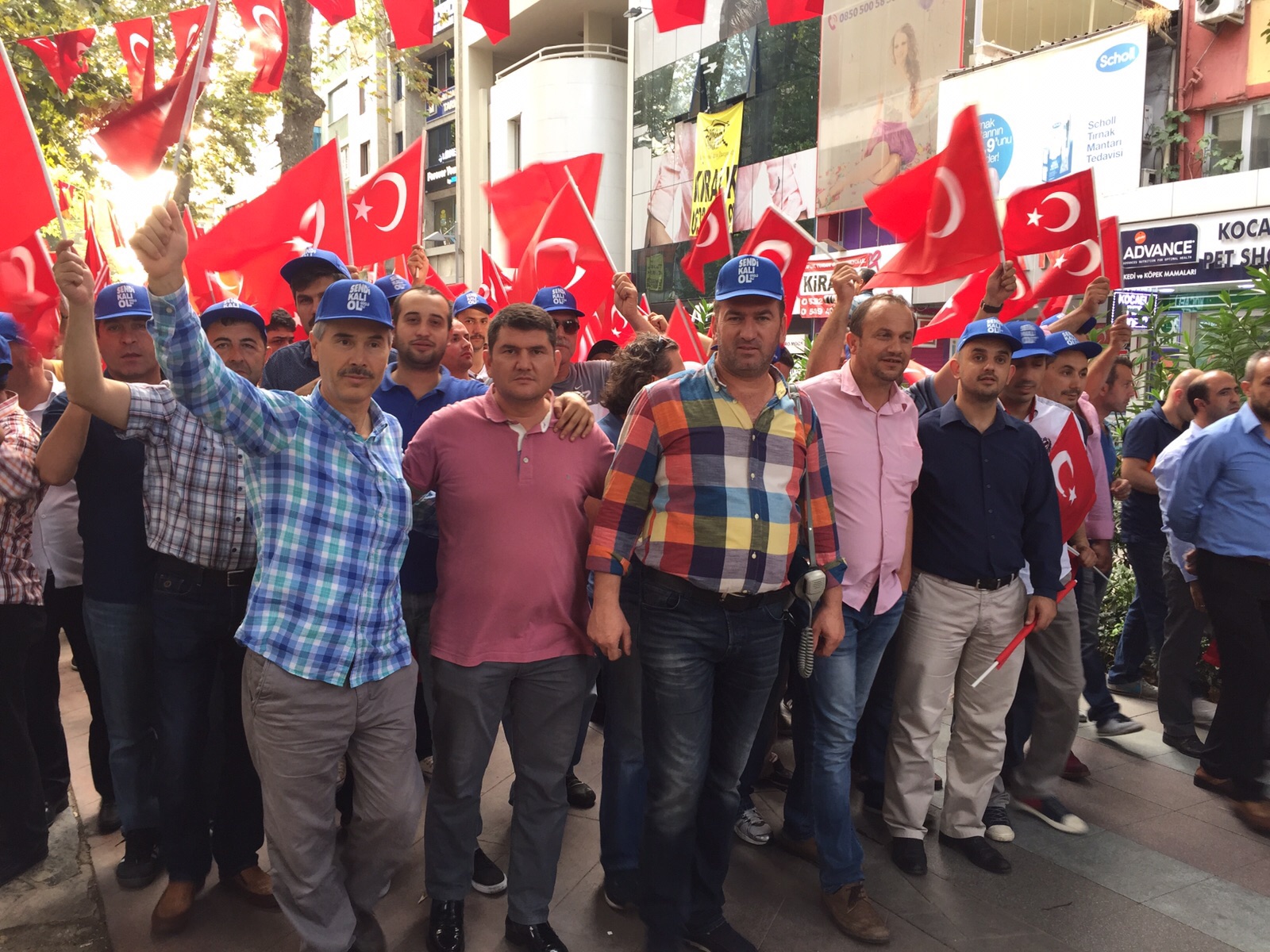 Kocaeli şehitleri için yürüdü