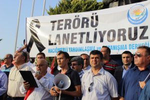 İzmir Şubemizden Soma Şehitlerine Kırmızı Karanfil