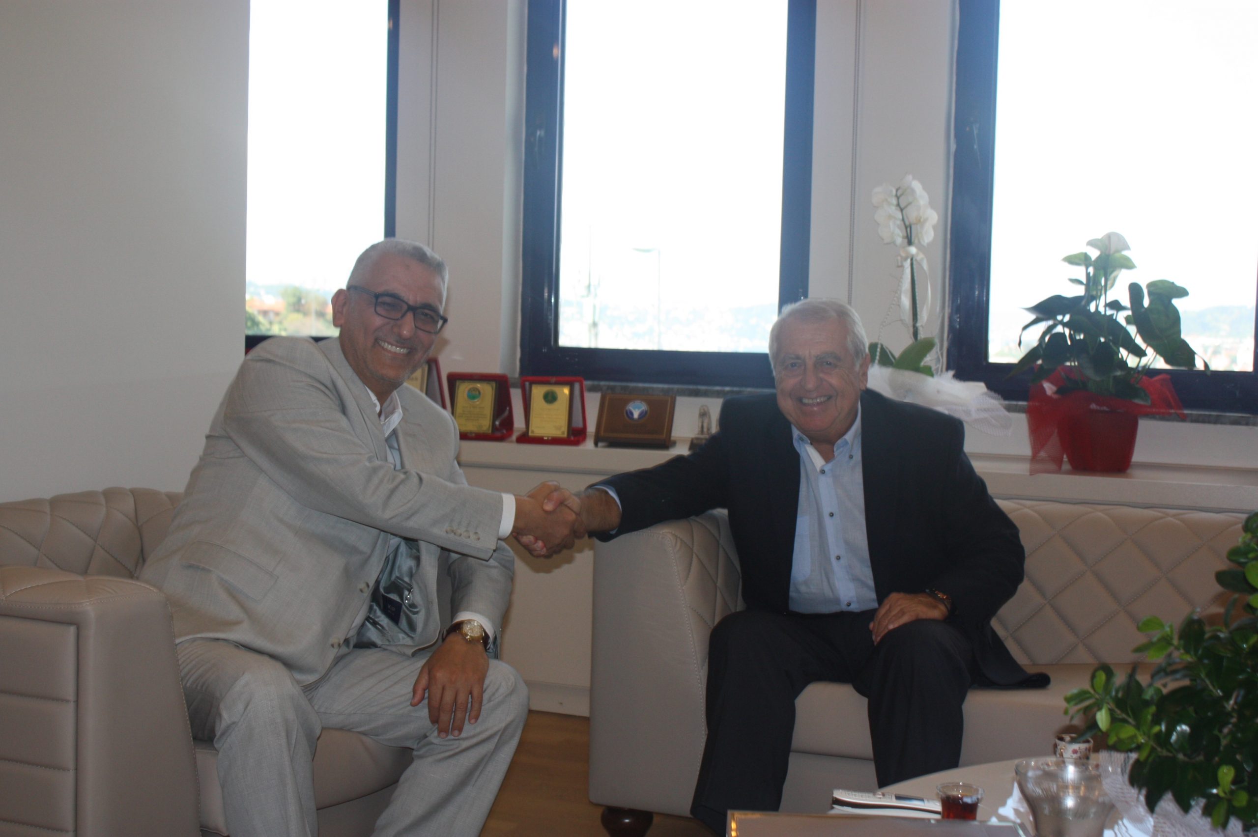 Ege Kimya Yönetim Kurulu Başkanı Yusuf Aryas'tan Tebrik Ziyareti