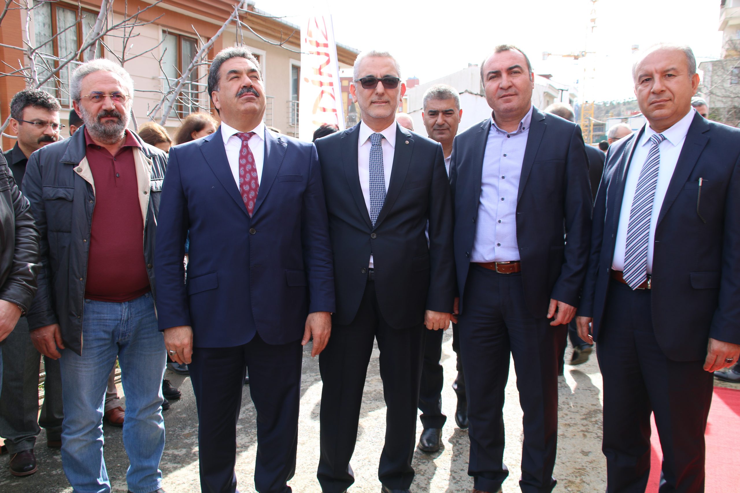 Üsküdar-Burhaniye'de Eğitim Tesisi ve Misafirhanesi Temel Atma Töreni ve Sendikamızın Yeni yapılan salonlarının açılışı